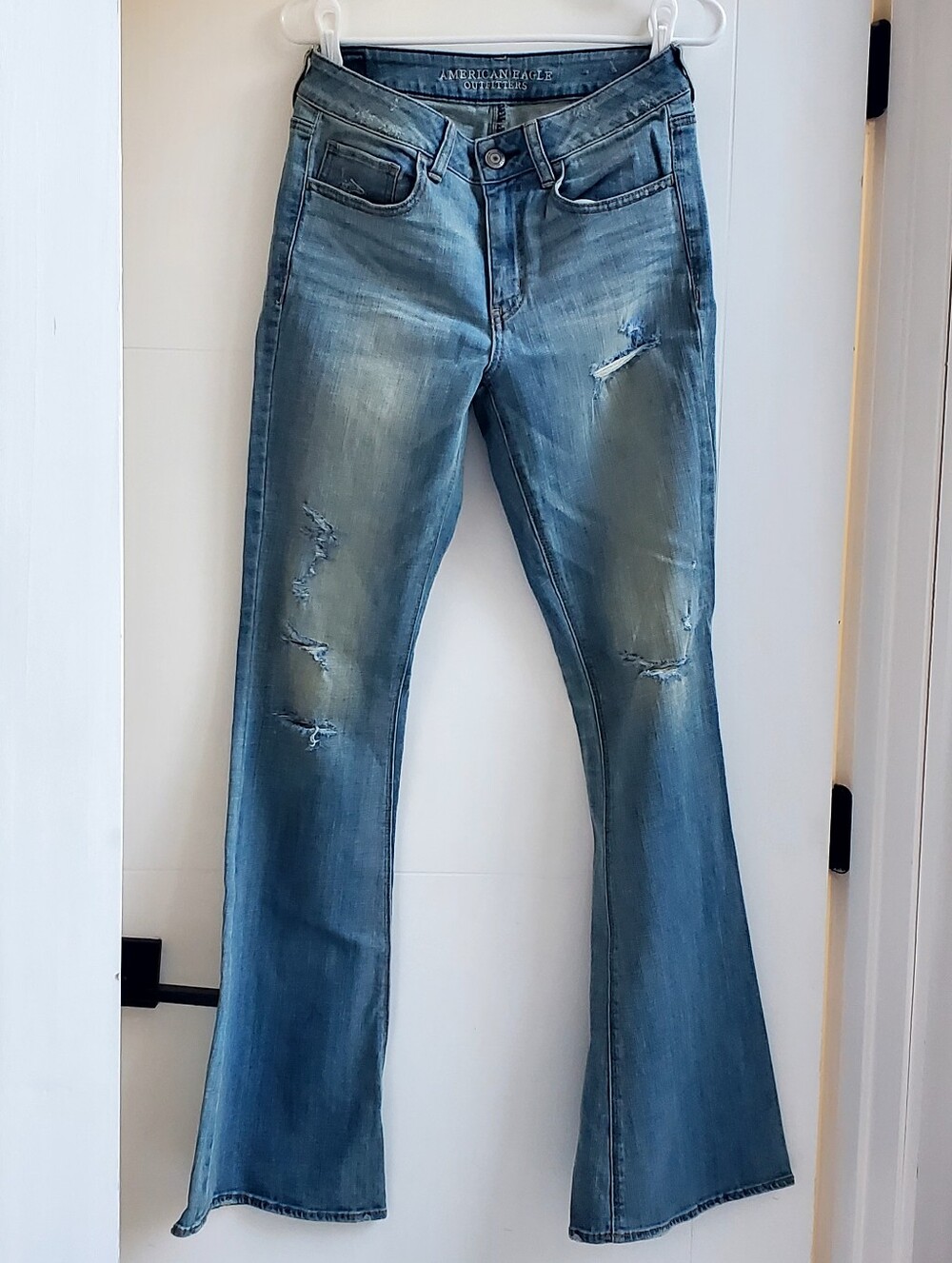 American Eagle HiRise Artist Stretch Jeans Size 8